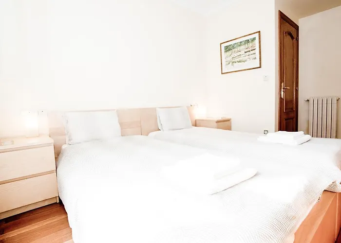 Emyrent I Ondarreta Апартаменти *